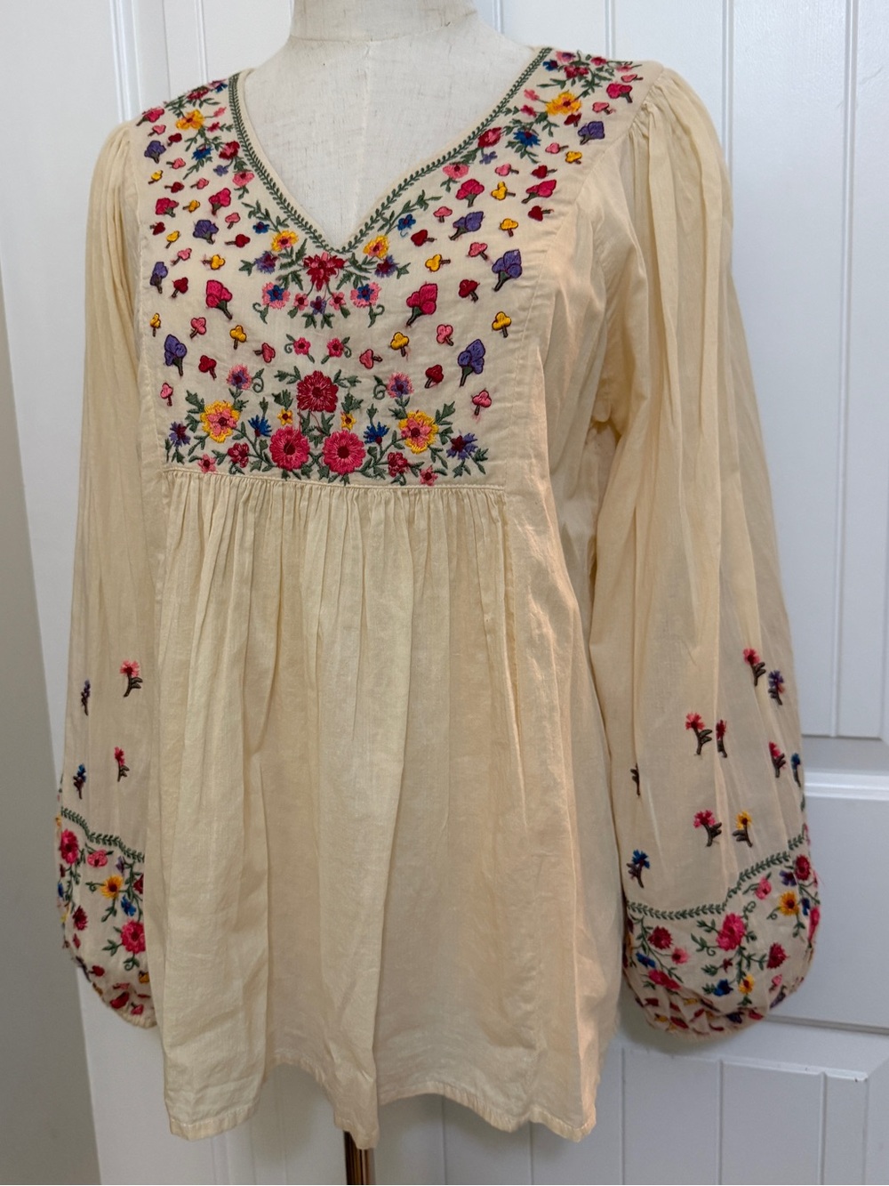 Cream Embroidered Peasant Blouse with Colorful Floral Detail - Picture 8 of 17